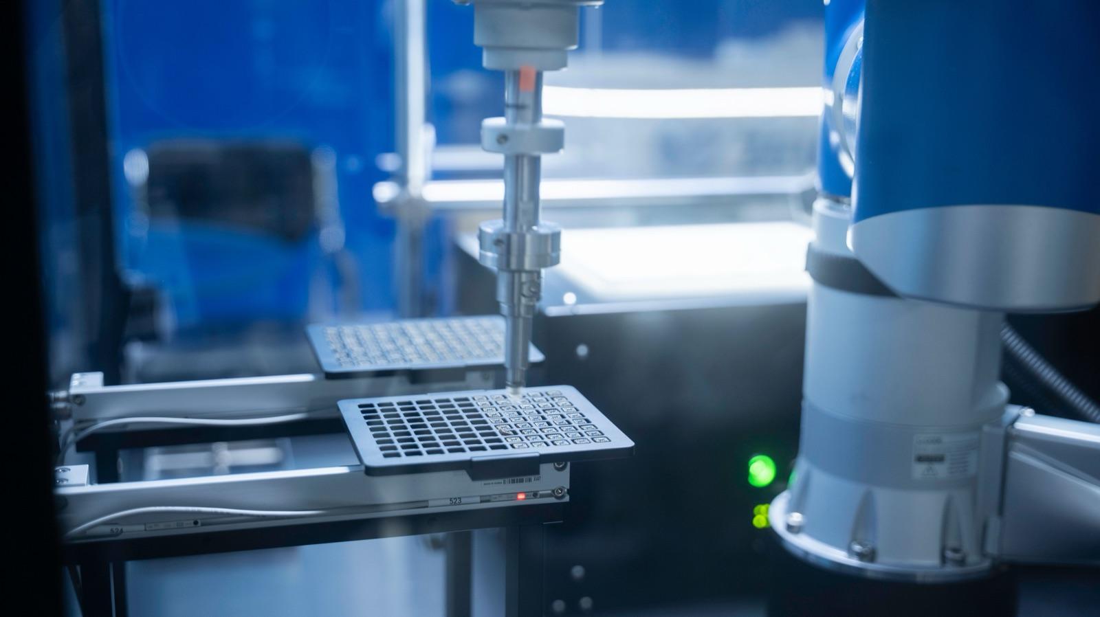 Generic automated laboratory equipment used as an industry visual
